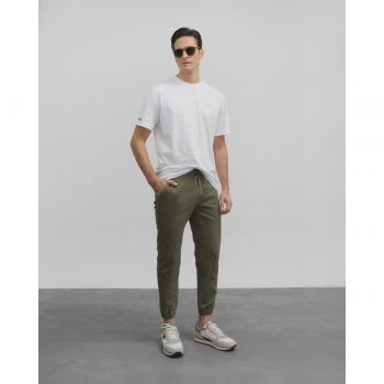 Pantalón Jogger Slim Verde de Silbon - Ideal para un look casual y cómodo