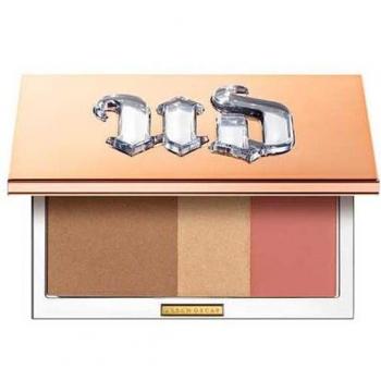 Urban Decay Stay Naked Threesome Fly Illuminating Bronzer and Blush Palette 10 gr