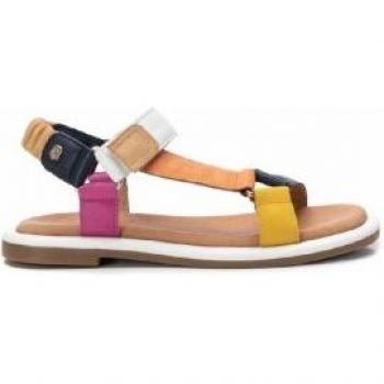 Sandalias de Mujer CARMELA 068581 JEANS en tono azul denim con cierre adherente