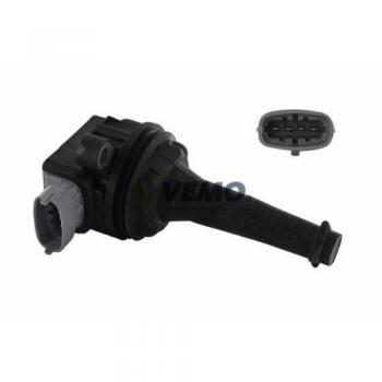 Bobina de encendido VEMO V25-70-0026 compatible con VOLVO (V50, V70 3, C30) y FORD (8677837), incluye conector de bujía
