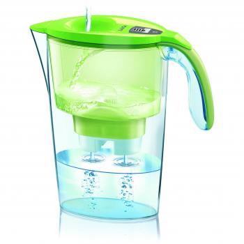 Jarra para filtrar el agua del grifo y mejorar su sabor- Laica STREAM LINE J31-AB color verde capacidad 2,3 litros, incluye 1 filtro bi-flux que reduce la cal y el cloro y dura 150 litros o 1 mes.