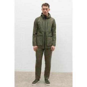 Chubasquero Anetoalf verde con capucha y cremallera de ECOALF