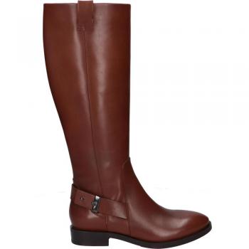 Botas de Mujer Geox Donna Brogue C, características: diseño elegante, material exterior en cuero, plantilla acolchada para mayor comodidad, suela de goma antideslizante, cierre con cordones y detalles perforados