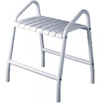 Taburete de Ducha de Seguridad PELLET con 2 Asas, Estructura de Aluminio Blanco y Asiento de 8 Lamas en Polipropileno Epóxico