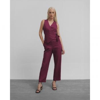 Pantalón recto de mujer regular fit liso en color frambuesa