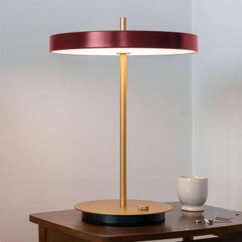 Lámpara de mesa LED Asteria USB, rojo rubí/latón con regulador de intensidad 41,5 cm