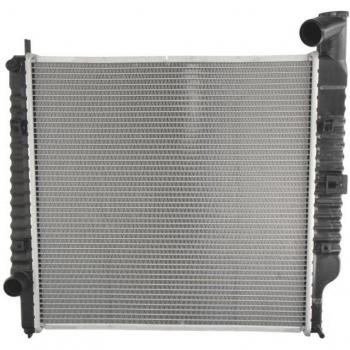 Radiador NISSENS 61021A para refrigeración del motor, características: diseño de alta eficiencia, fabricado con materiales de calidad, compatible con múltiples modelos de vehículos, fácil instalación y óptima disipación del calor