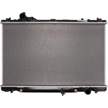 Radiador NISSENS 646819 para refrigeración del motor, compatible con vehículos, fabricado en aluminio, alta eficiencia térmica, diseño optimizado para flujo de aire, fácil instalación y ajuste preciso