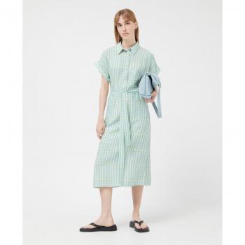 Vestido camisero de cuadros en tonos verdes de Compañía Fantástica