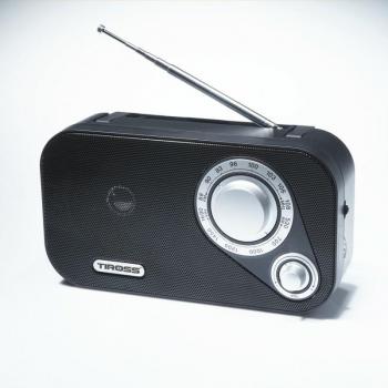 Radio portátil a baterías Tiross TS462