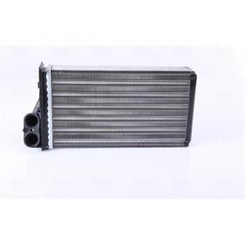 Radiador de calefacción NISSENS 707184 con características de intercambiador de calor, diseño compacto, eficiente en la transferencia de calor, fácil instalación y compatibilidad con diversos modelos de vehículos