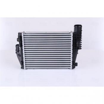 Intercooler NISSENS 961523 para OPEL, PEUGEOT y TOYOTA - Echangeur de Aire/Aire y Agua