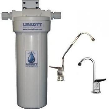 Filtro de agua Liberty L2 montado bajo el fregadero con fuente de cromo y kit de fijaci—n