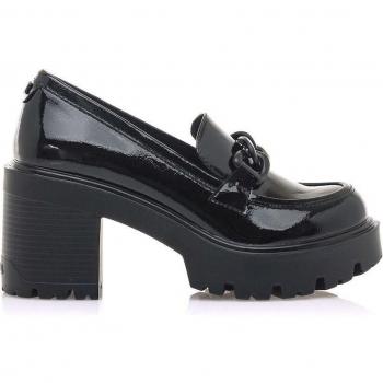 Mustang Emeline Mocasines de Tacón para Mujer en Charol Negro con Detalle de Eslabones y Puntera Redonda
