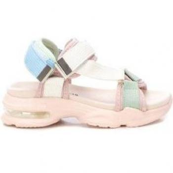 Sandalia de niña Xti 150728 beige con cierre autoadherente