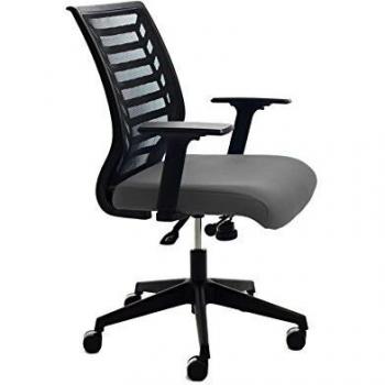 SILLA DE OFICINA CON RESPALDO DE MALLA NEGRA Y ASIENTO TAPIZADO EN COLOR GRIS