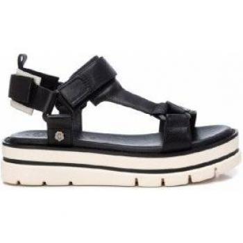Sandalias de Plataforma para Mujer CARMELA 068543 en Color Negro con Cierre Adherente