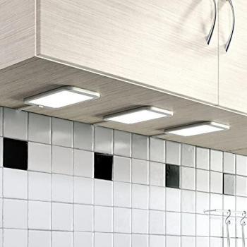 Lindby Svela lámpara LED bajo mueble, 3 unidades, color plata, diseño moderno, material plástico, ideal para cocina
