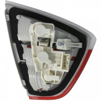 Luz trasera MAGNETI MARELLI 714027640801 Derecha, piloto trasero, compatible con vehículos específicos, incluye tecnología de LED para mayor visibilidad, diseño aerodinámico y fácil instalación
