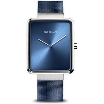 Reloj Bering Classic de Cuarzo para Hombre, Caja de Acero Inoxidable Plateada, Esfera Cuadrada Azul, Correa Milanesa y Cristal de Zafiro, Resistencia al Agua 3 ATM -