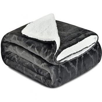 Amazon Brand-Umi Manta para Sofá 150 x 200 cm, Manta de Sherpa y Franela Reversible Suave y Cálida Invierno, Manta Polar, Manta Pelo Microfibra para Sofá Cama Coche Sillón, Gris Oscuro