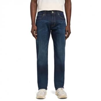 Lee Extreme Motion Straight Fit Jeans for Men