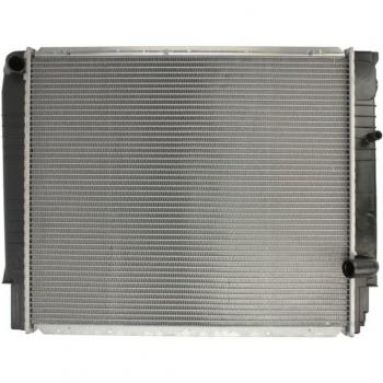 Radiador de refrigeración del motor NISSENS 65528A - Radiador de alta calidad, fabricado en aluminio y plástico, diseño optimizado para una mejor transferencia de calor, compatible con múltiples modelos de vehículos, fácil instalación y ajuste prec