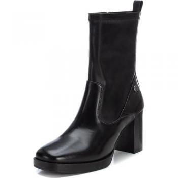 Botín de mujer XTI 143481 negro con cierre de cremallera, suela de goma, talla 38, altura de tacón entre 5 a 8 cm, estilo casual