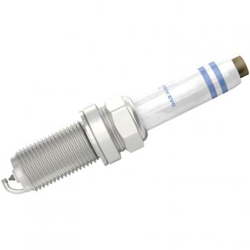Bujía de encendido Bosch 0 241 245 677 para SEAT Leon, Ateca, Tarraco y VOLKSWAGEN Golf, Tiguan, Passat, Polo, T-Roc, Arteon, Jetta
