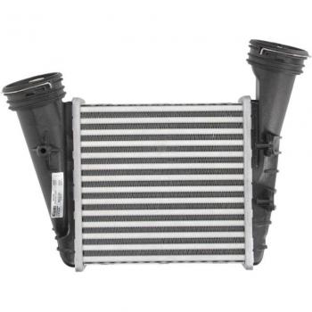 Intercooler NISSENS 96468 - Intercooler de alta calidad, diseñado para mejorar el rendimiento del motor, fabricado con materiales duraderos, compatible con diversas marcas y modelos de vehículos, fácil instalación, optimiza la refrigeración del
