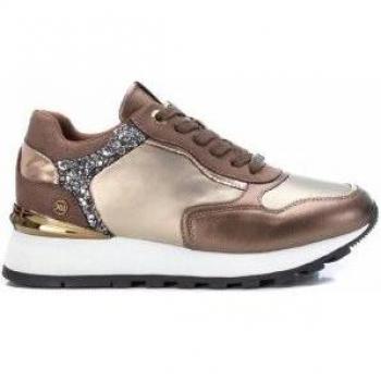Xti Zapatillas Mujer Color Bronce Metalizado con Brillo Modelo 14199102 Cierre de Cordones