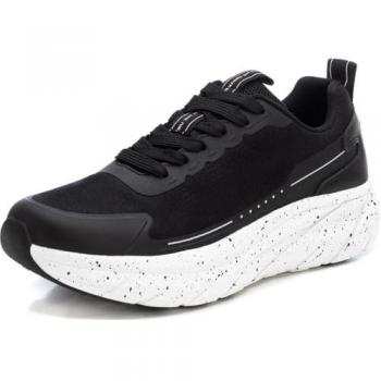 Zapatillas Deportivas Bajas de Mujer XTI 143177 con Cordones y Suela de Goma Color Negro Talla 36