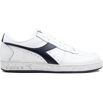 Diadora MAGIC BASKET LOW ICONA Women's Trainers in White