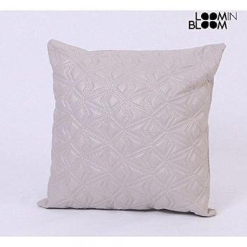 Cojín grabado color gris by Loom In Bloom