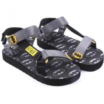 Sandalias Batman 72880 gris Niño, características: diseño de Batman, color gris, material resistente, suela antideslizante, cierre ajustable