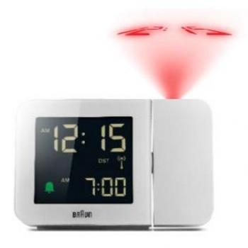 Reloj despertador digital Braun 67161, color blanco, modelo BC 015