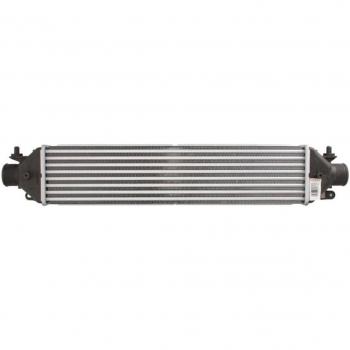 Intercooler DENSO DIT09122, intercooler de alto rendimiento, diseñado para mejorar la eficiencia del motor, fabricado con materiales de alta calidad para una mayor durabilidad y resistencia a la corrosión, compatible con diversas marcas y