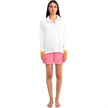 Polo de mujer blanco con detalles bordados rosas