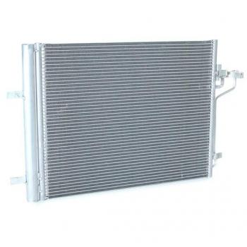 Condensador de Aire Acondicionado RIDEX 448C0301 para FORD KUGA 2 y FOCUS 3 con Secador