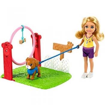 Barbie Chelsea Adiestradora canina Muñeca rubia con accesorios y perrito de juguete, para niñas y niños +3 años