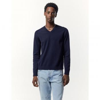 Jersey pico Sfera con diseño clásico, tejido suave y cómodo, escote en pico, manga larga, ajuste regular y disponible en varios colores