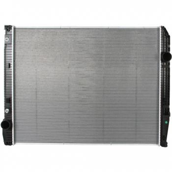 Radiador de motor NISSENS 627910, refrigeración del motor, alta eficiencia, diseño optimizado para un mejor flujo de aire, fabricado con materiales de alta calidad para mayor durabilidad y resistencia a la corrosión