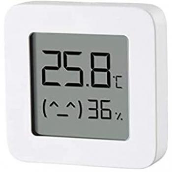 Xiaomi Mi Band 7 Smart Fitness Tracker with 1.56 AMOLED Screen, Blood Oxygen Monitoring, Heart Rate Monitor, Bluetooth Connectivity, Waterproof Design