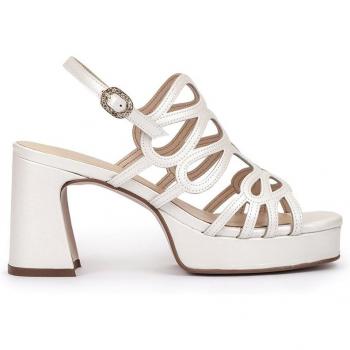 Sandalias de tacón de mujer Pedro Miralles de piel en blanco nacarado con plataforma, modelo ASÁN, hechas a mano en España