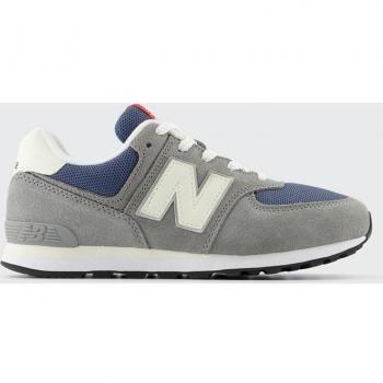 Zapatillas New Balance 574 para niños en color gris y azul, modelo GC574GWH
