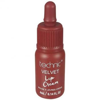 Labial líquido Velvet en tono Cherry Red de Technic Cosmetics