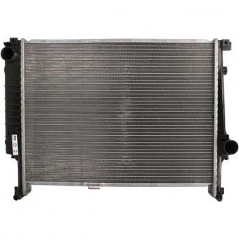 Radiador NISSENS 60605 para refrigeración del motor, características: diseño de alta eficiencia, construcción robusta, material de aluminio y plástico, compatible con varios modelos de vehículos, fácil instalación, refrigerante optimizado para un 