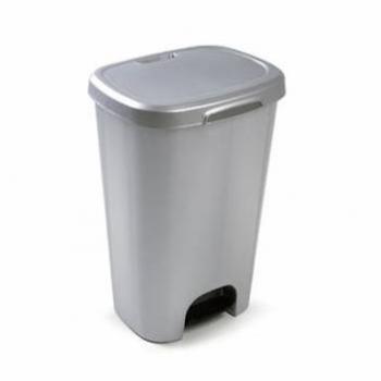 Papelera contenedor Plasticforte plastico con tapadera y pedal 50 litros color plata
