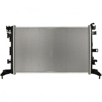 Radiador de refrigeración del motor NISSENS 637602, compatible con vehículos, fabricado en material de alta calidad, diseñado para un enfriamiento eficiente del motor, cuenta con conexiones precisas para fácil instalación y garantiza un rendimiento ?