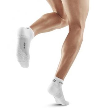 CEP Ultralight Low Cut V3 Compression Socks Men - white - Size: IV